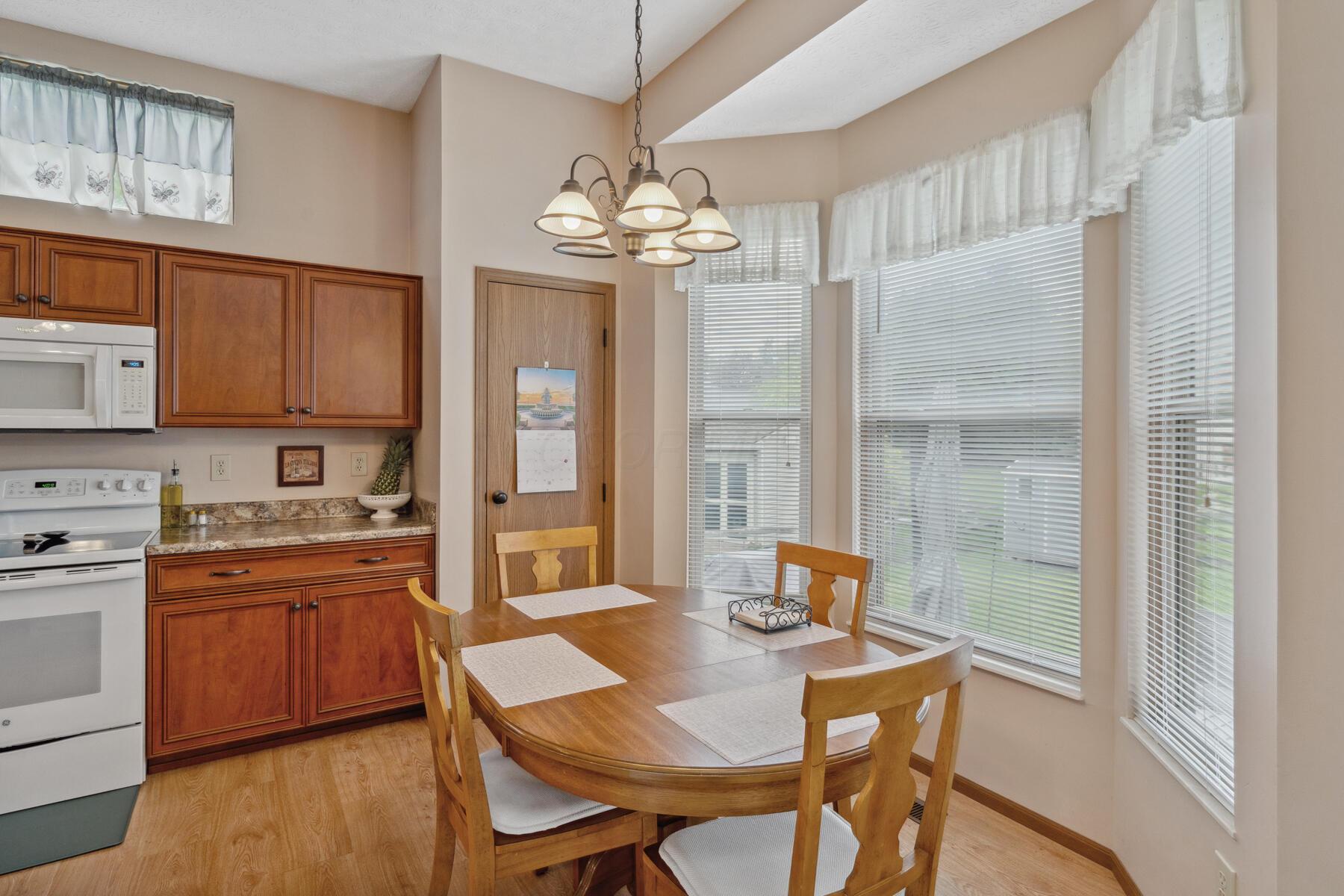 890 Brockwell Drive, Westerville, Ohio image 14
