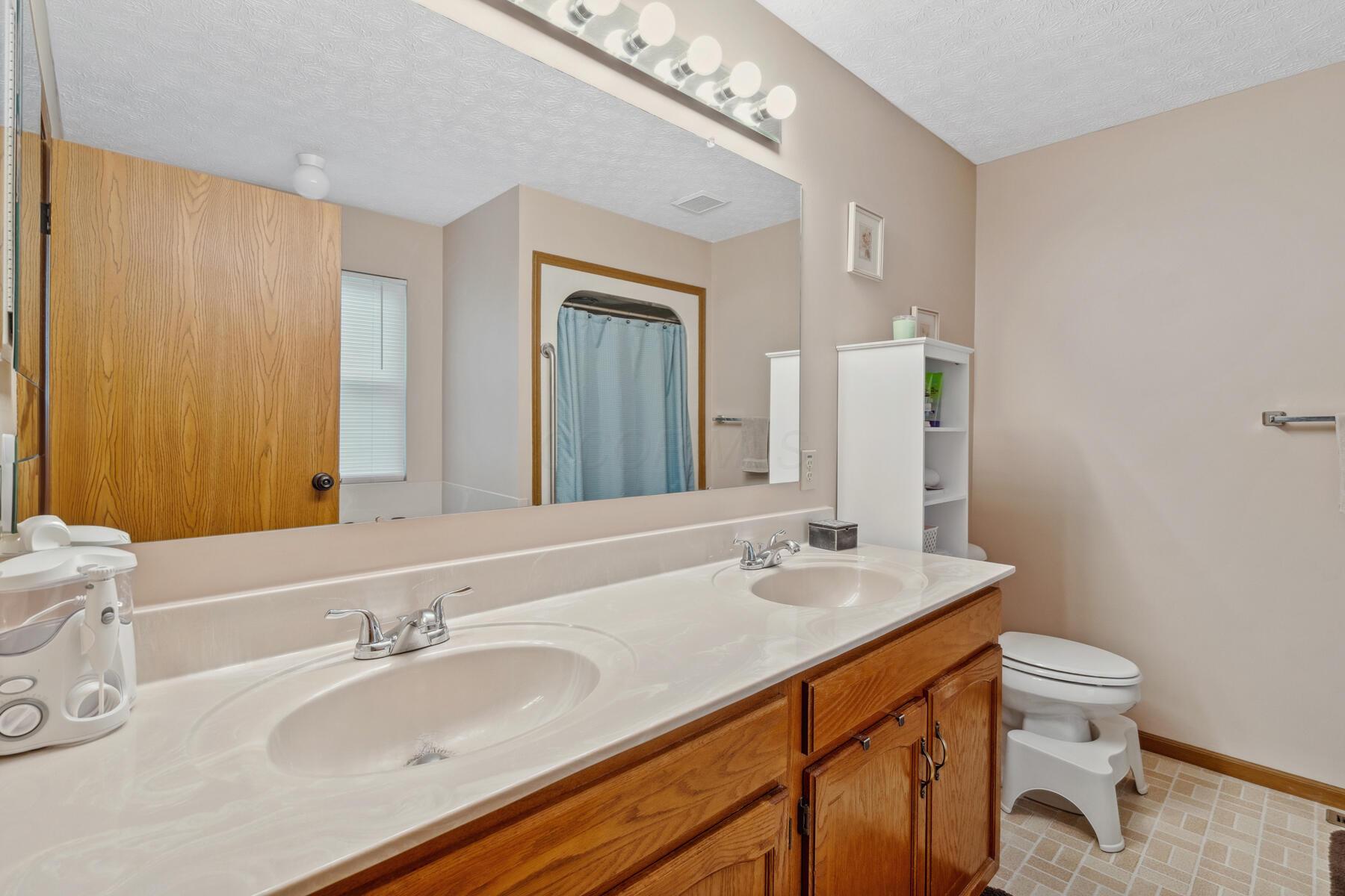 890 Brockwell Drive, Westerville, Ohio image 22