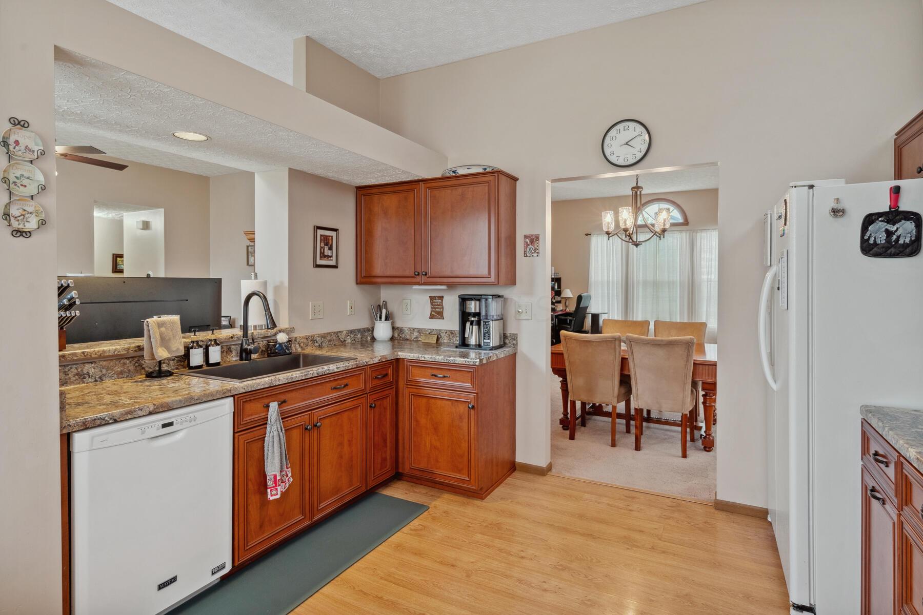 890 Brockwell Drive, Westerville, Ohio image 10