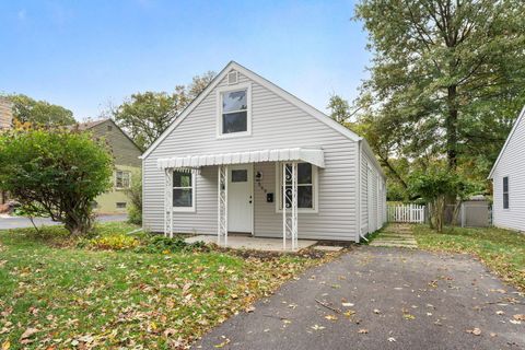 Photo of 569 Chase Road, Columbus, OH 43214 (MLS # 225040457) Photo of 569 Chase Road, Columbus, OH 43214 (MLS # 225040457)
