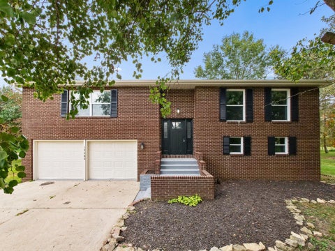 Photo of 13983 Oxford Drive, Marysville, OH 43040 (MLS # 226039071)