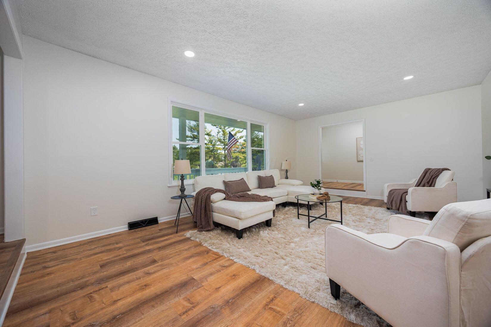 3499 Rolling Hills Lane, Grove City, Ohio image 12