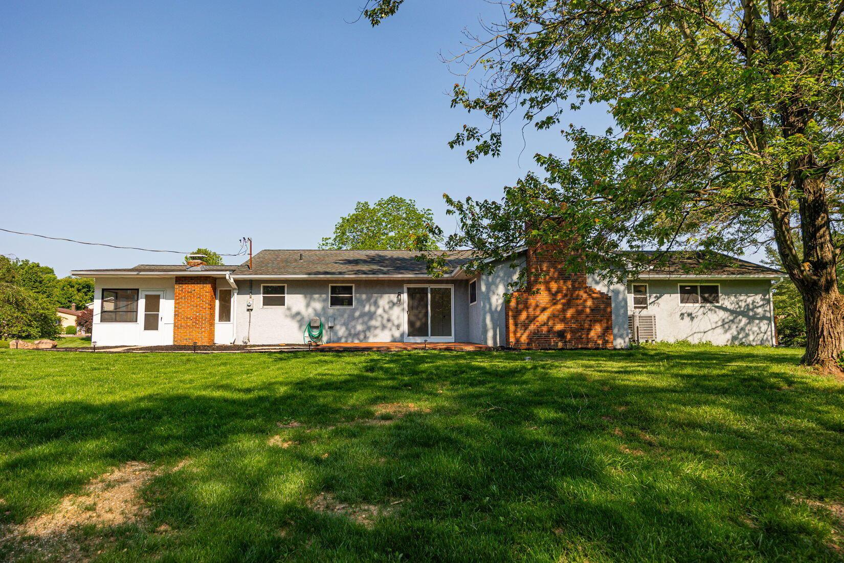 3499 Rolling Hills Lane, Grove City, Ohio image 4
