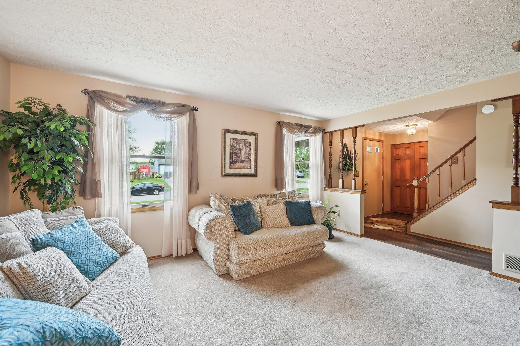 8177 Maugham Drive, Reynoldsburg, Ohio image 8