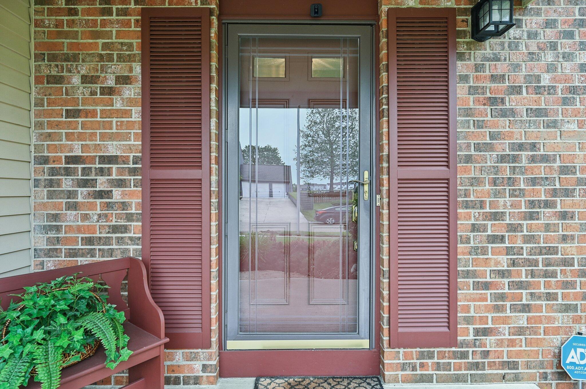 8177 Maugham Drive, Reynoldsburg, Ohio image 4