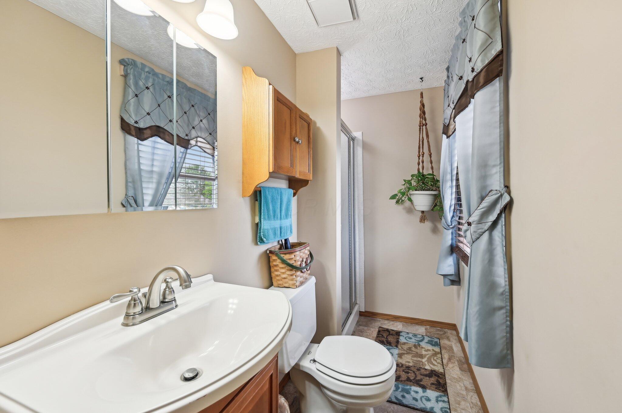 8177 Maugham Drive, Reynoldsburg, Ohio image 27