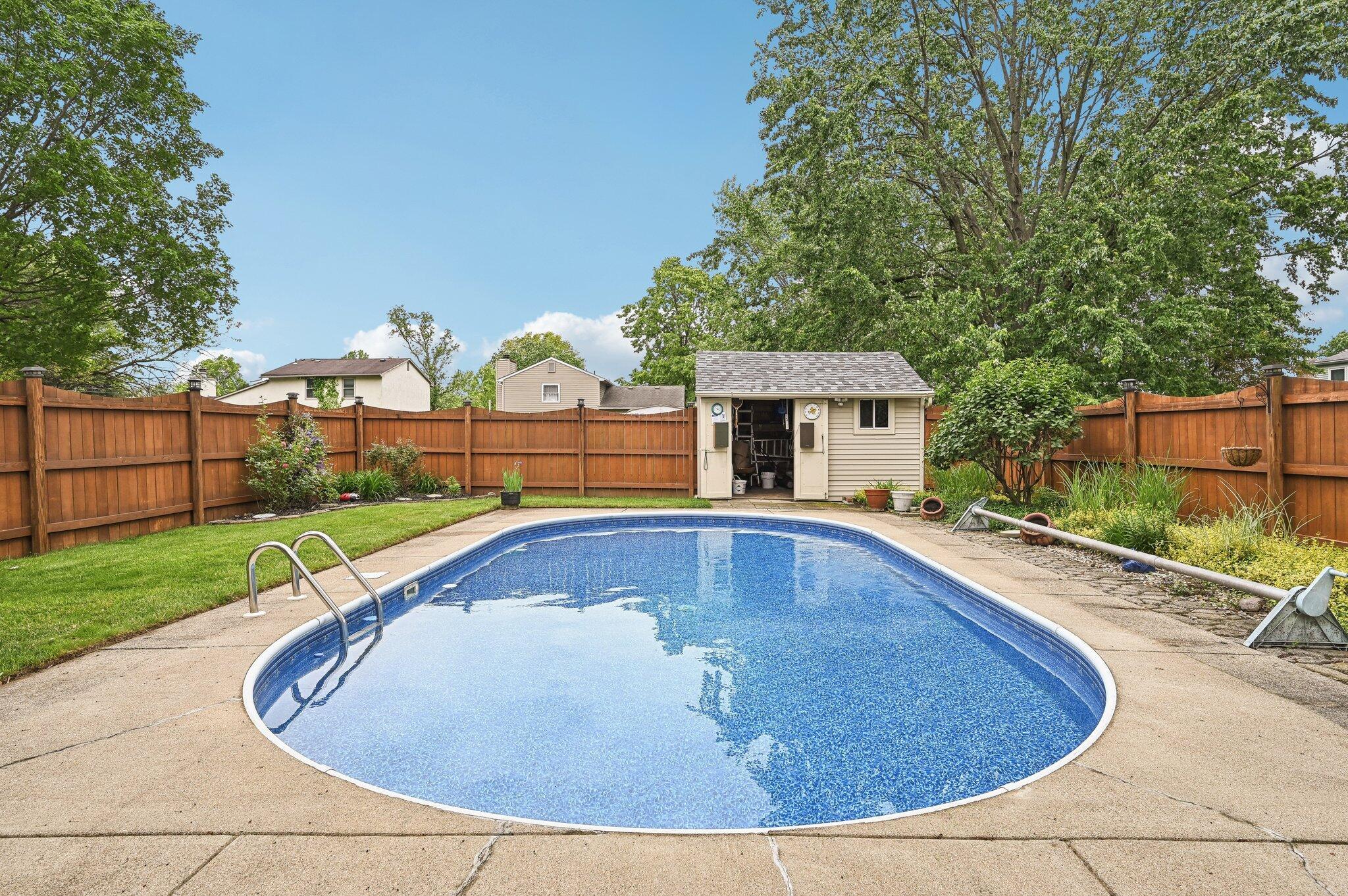 8177 Maugham Drive, Reynoldsburg, Ohio image 41
