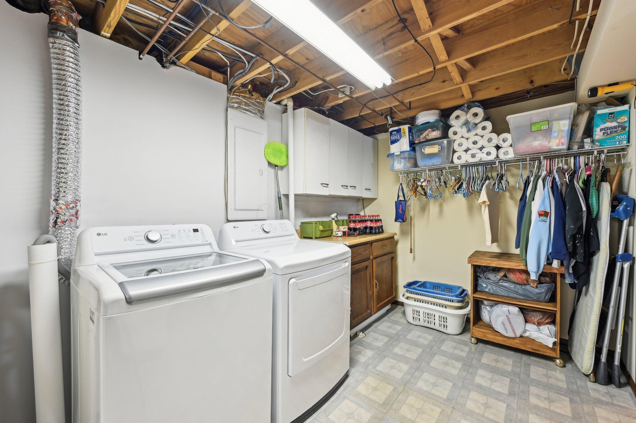 8177 Maugham Drive, Reynoldsburg, Ohio image 39