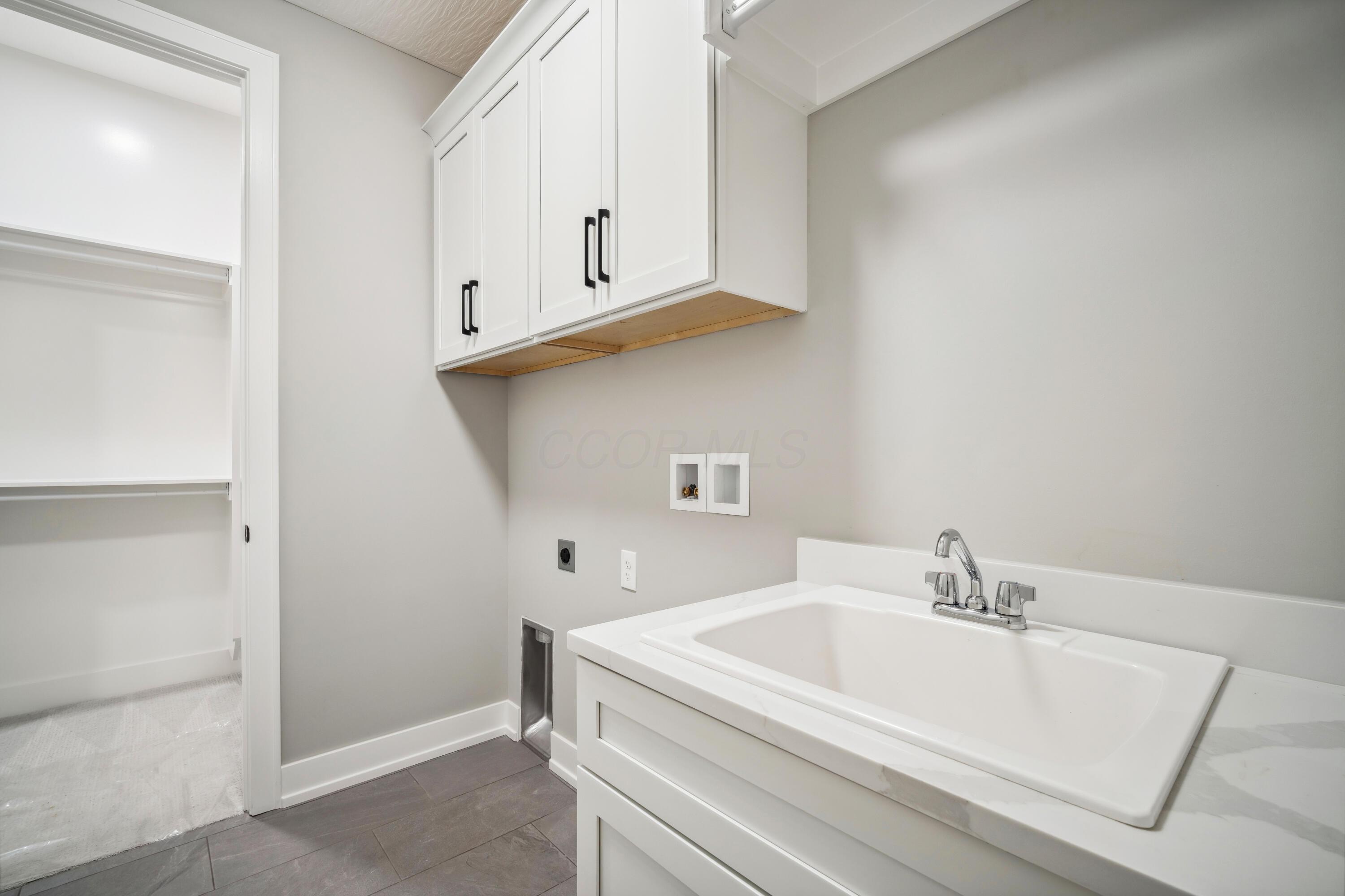 5487 Cove Haven Street, Westerville, Ohio image 24