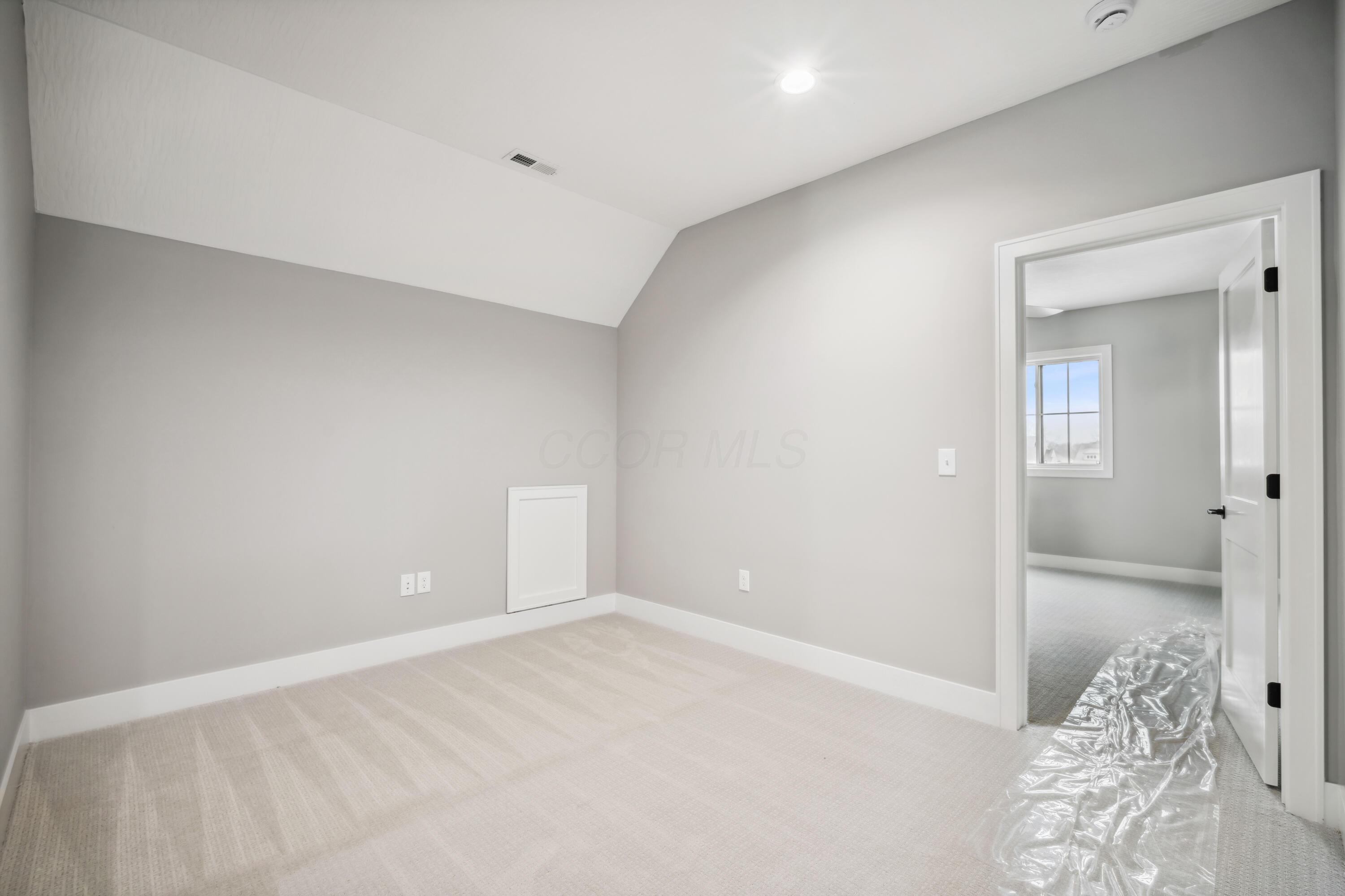 5487 Cove Haven Street, Westerville, Ohio image 38