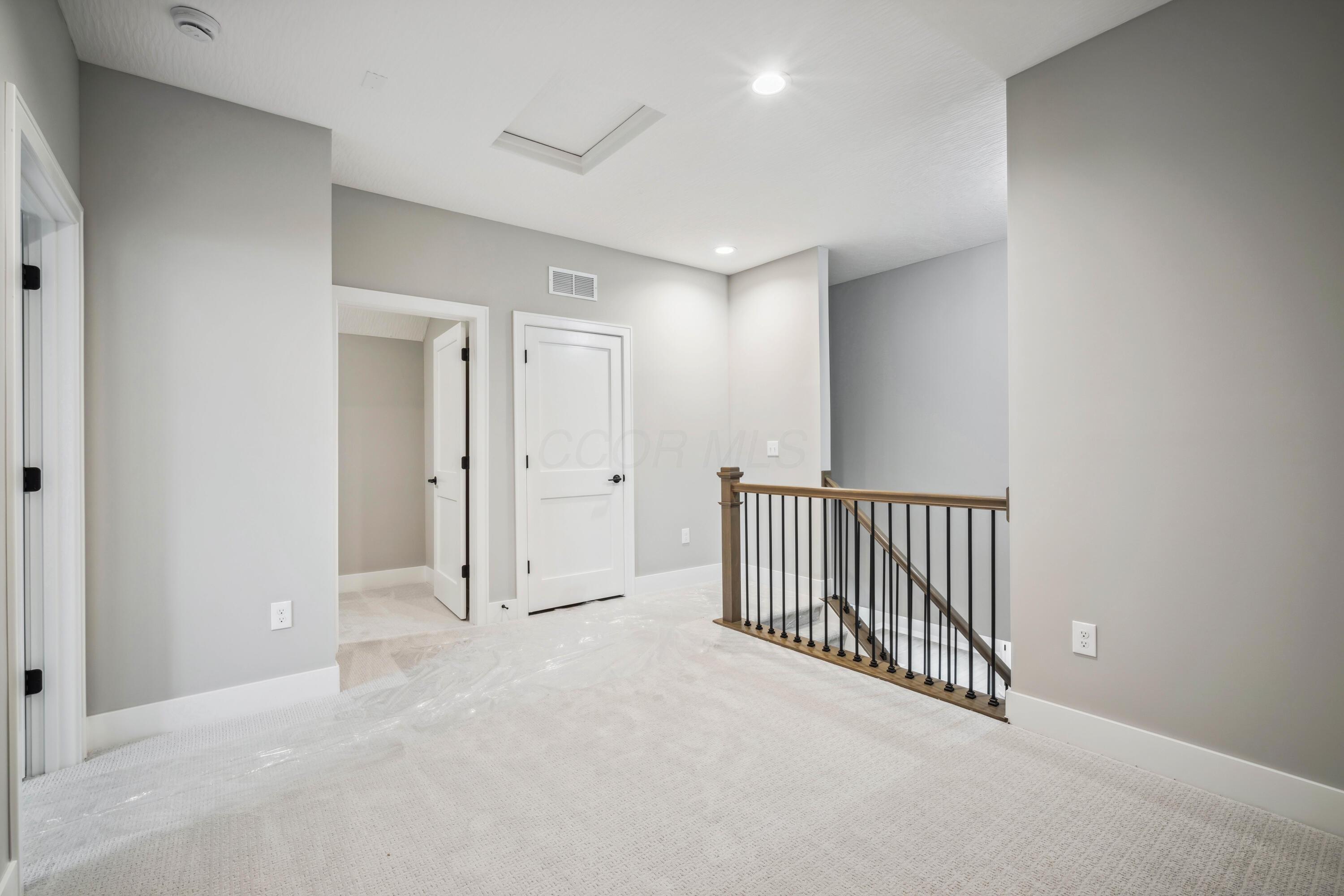 5487 Cove Haven Street, Westerville, Ohio image 34