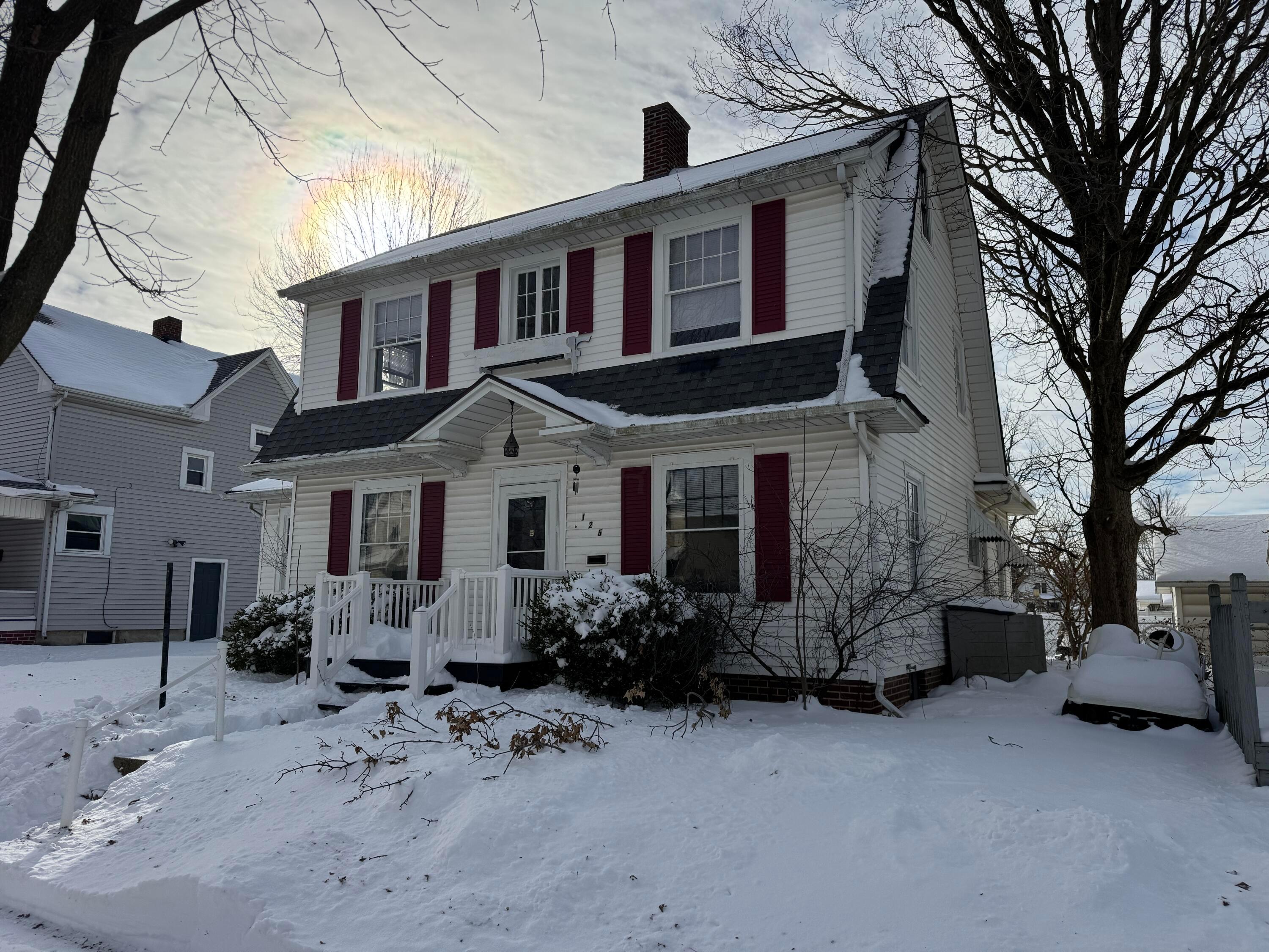 125 W Lincoln Avenue