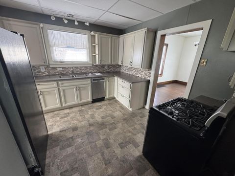 Tiny photo for 125 W Lincoln Avenue, Bellefontaine, OH 43311 (MLS # 226002932)