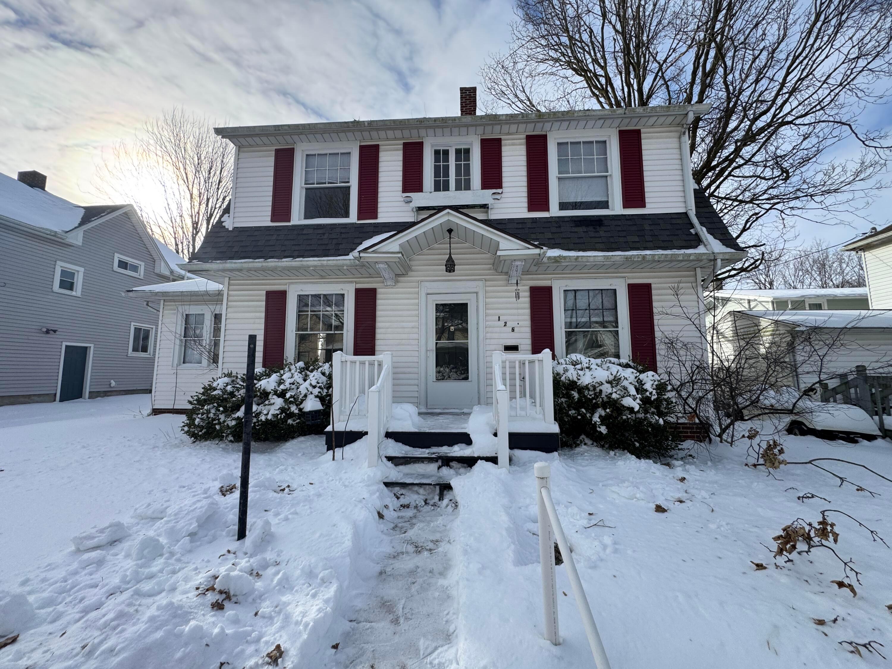 125 W Lincoln Avenue