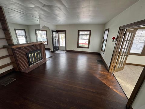 Tiny photo for 125 W Lincoln Avenue, Bellefontaine, OH 43311 (MLS # 226002932)