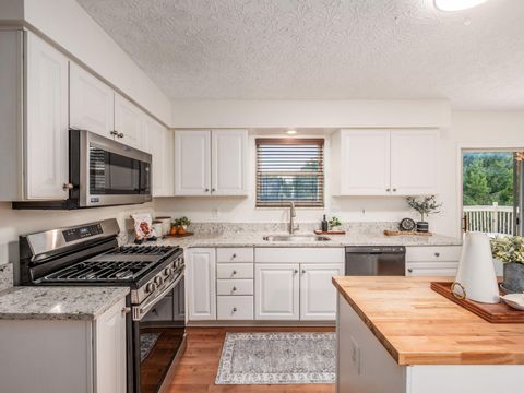 Tiny photo for 614 Village Park Drive, Powell, OH 43065 (MLS # 225040254)