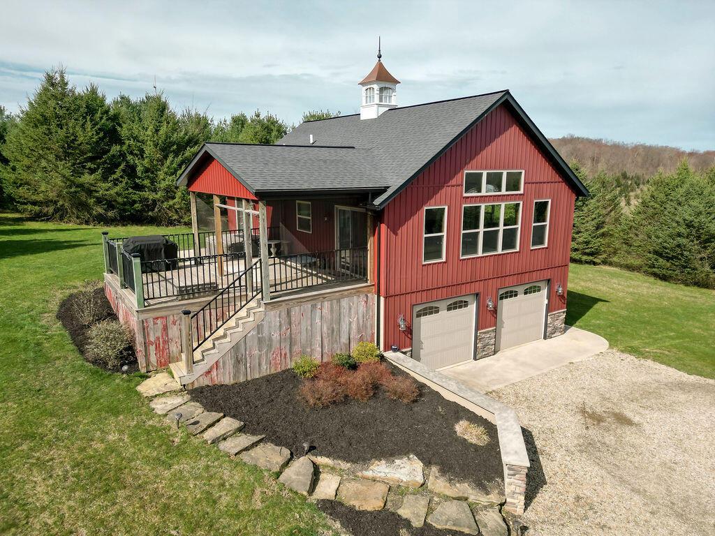 9476 Loches Road, Saint Louisville, Ohio image 1