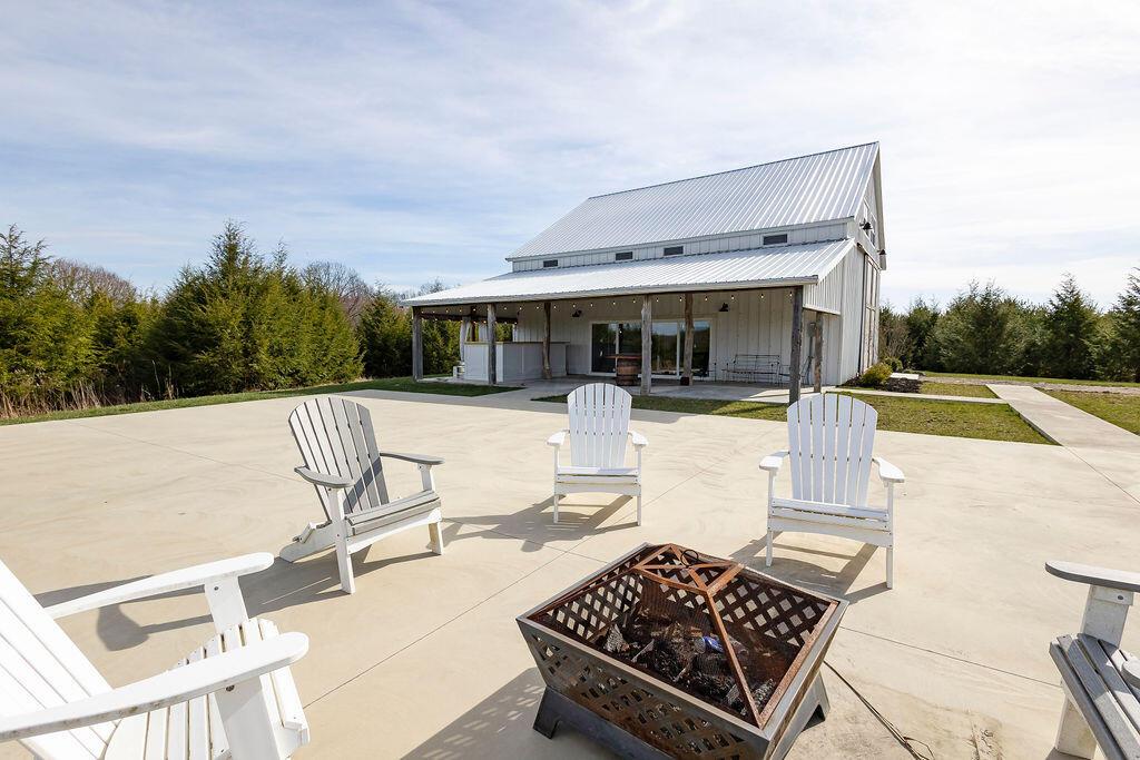 9476 Loches Road, Saint Louisville, Ohio image 10