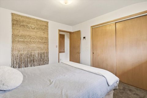 Tiny photo for 6550 Winston Court E, Columbus, OH 43235 (MLS # 225044261)