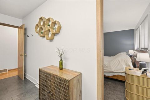 Tiny photo for 6550 Winston Court E, Columbus, OH 43235 (MLS # 225044261)