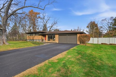 Tiny photo for 6550 Winston Court E, Columbus, OH 43235 (MLS # 225044261)