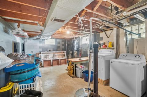 Tiny photo for 2015 Melrose Avenue, Columbus, OH 43224 (MLS # 225039523)