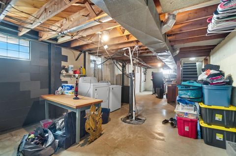 Tiny photo for 2015 Melrose Avenue, Columbus, OH 43224 (MLS # 225039523)