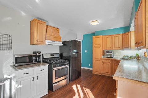 Tiny photo for 2015 Melrose Avenue, Columbus, OH 43224 (MLS # 225039523)
