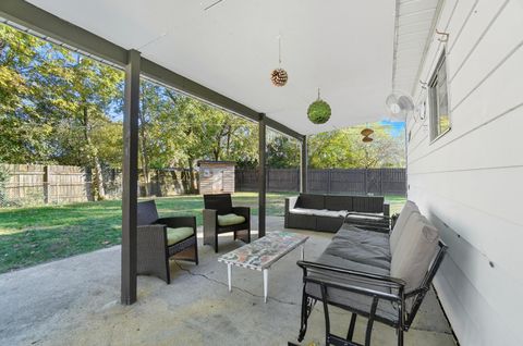 Tiny photo for 2015 Melrose Avenue, Columbus, OH 43224 (MLS # 225039523)