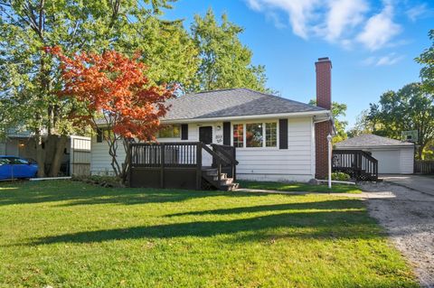 Photo of 2015 Melrose Avenue, Columbus, OH 43224 (MLS # 225039523)