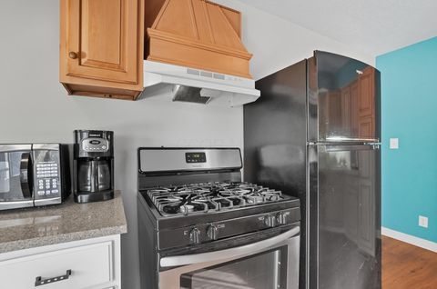 Tiny photo for 2015 Melrose Avenue, Columbus, OH 43224 (MLS # 225039523)