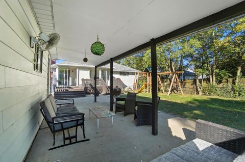 Tiny photo for 2015 Melrose Avenue, Columbus, OH 43224 (MLS # 225039523)