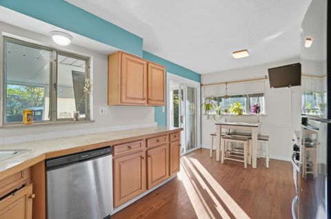 Tiny photo for 2015 Melrose Avenue, Columbus, OH 43224 (MLS # 225039523)