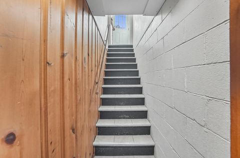 Tiny photo for 2015 Melrose Avenue, Columbus, OH 43224 (MLS # 225039523)
