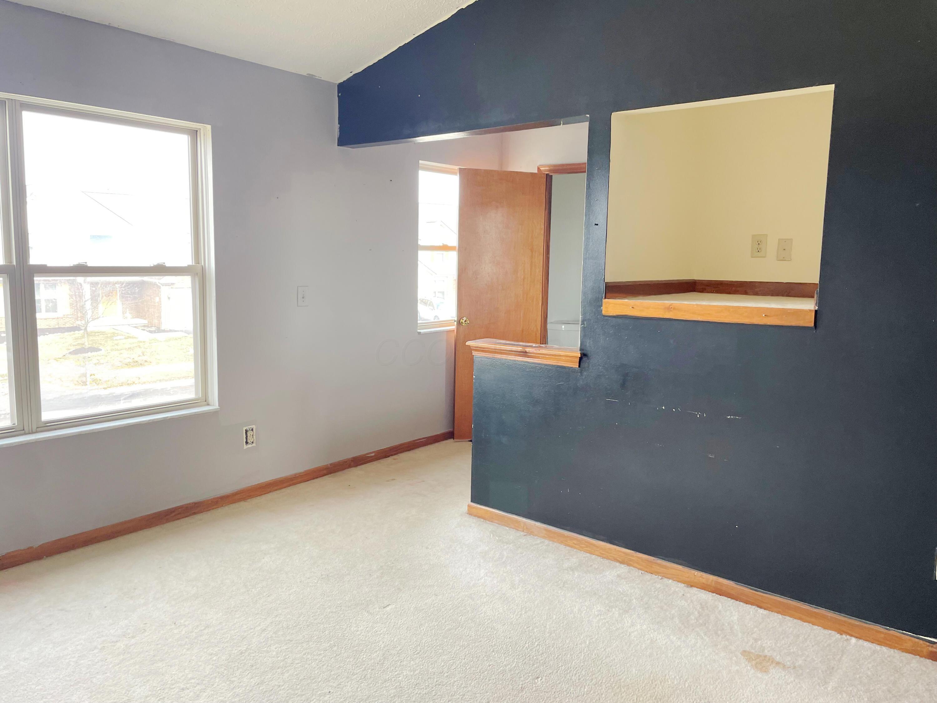 1052 E Margate Circle, London, Ohio image 13