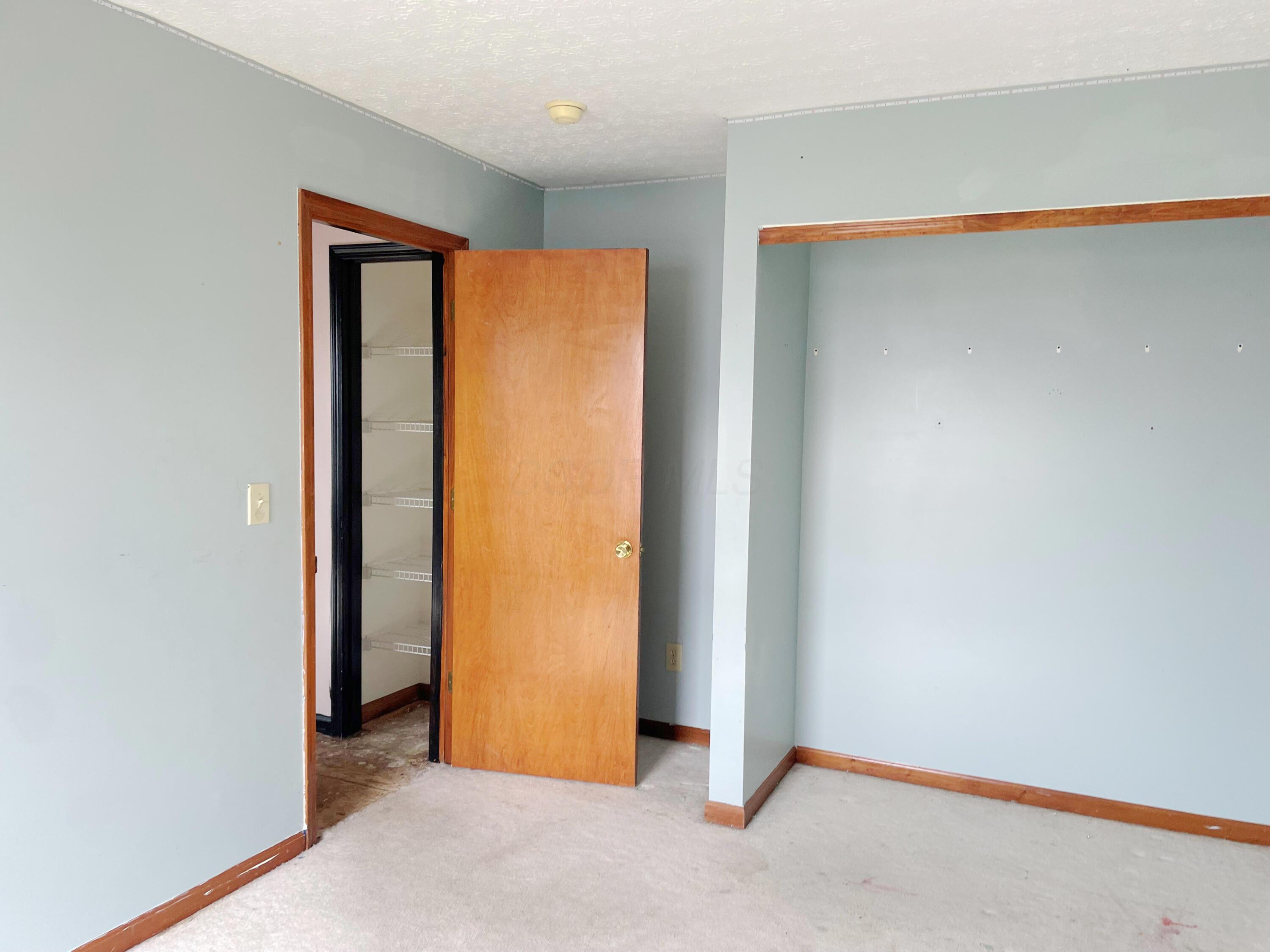 1052 E Margate Circle, London, Ohio image 20