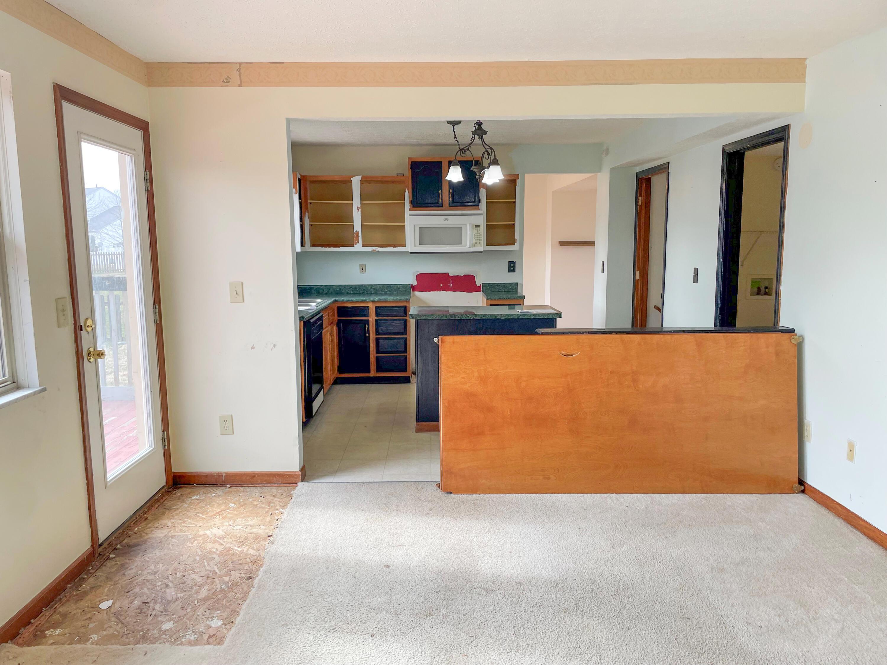 1052 E Margate Circle, London, Ohio image 12