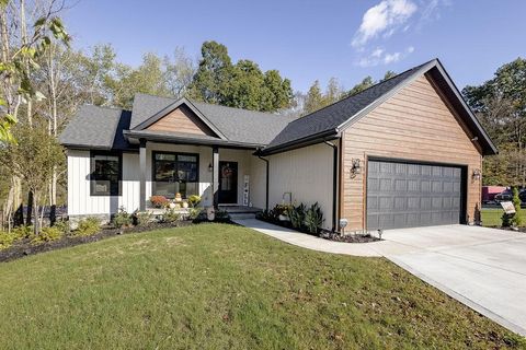 Photo of 353 Valleybrook Circle, Howard, OH 43028 (MLS # 225038336)