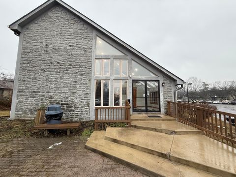 Photo of 2586 Tiller Lane, Columbus, OH 43231 (MLS # 226000377)