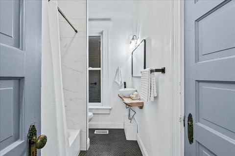 Tiny photo for 674 S Ohio Avenue, Columbus, OH 43205 (MLS # 226005527)