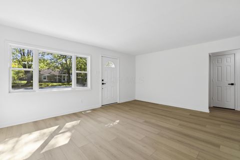 Tiny photo for 991 Antwerp Road, Columbus, OH 43213 (MLS # 225037724)