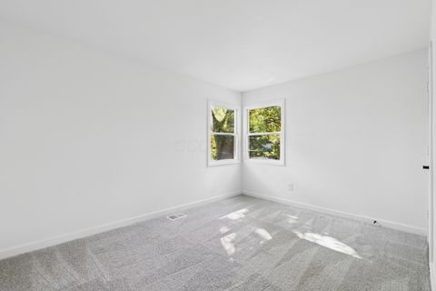 Tiny photo for 991 Antwerp Road, Columbus, OH 43213 (MLS # 225037724)
