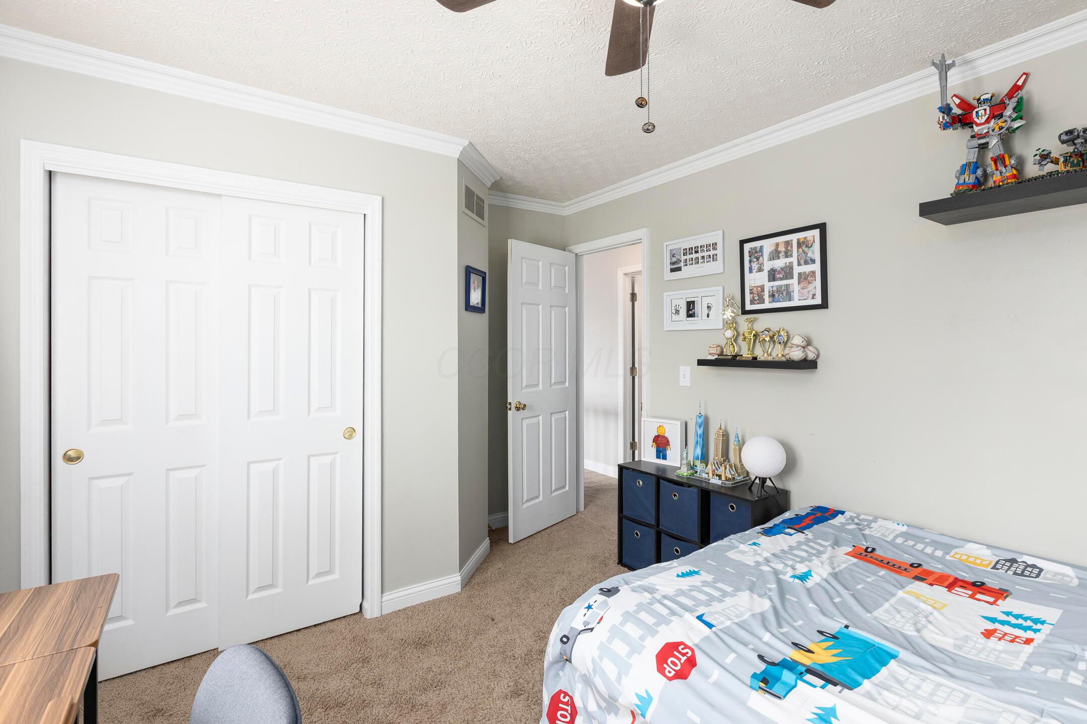5708 Westbriar Drive, Hilliard, Ohio image 32