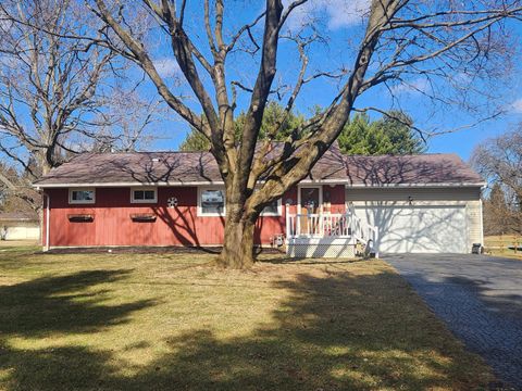 Photo of 850 Marquette Drive NE R1 #R1, Lancaster, OH 43130 (MLS # 226005938)