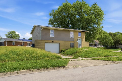Homes For Sale - 1805 Coretta Court<br/> Dayton, OH 45417