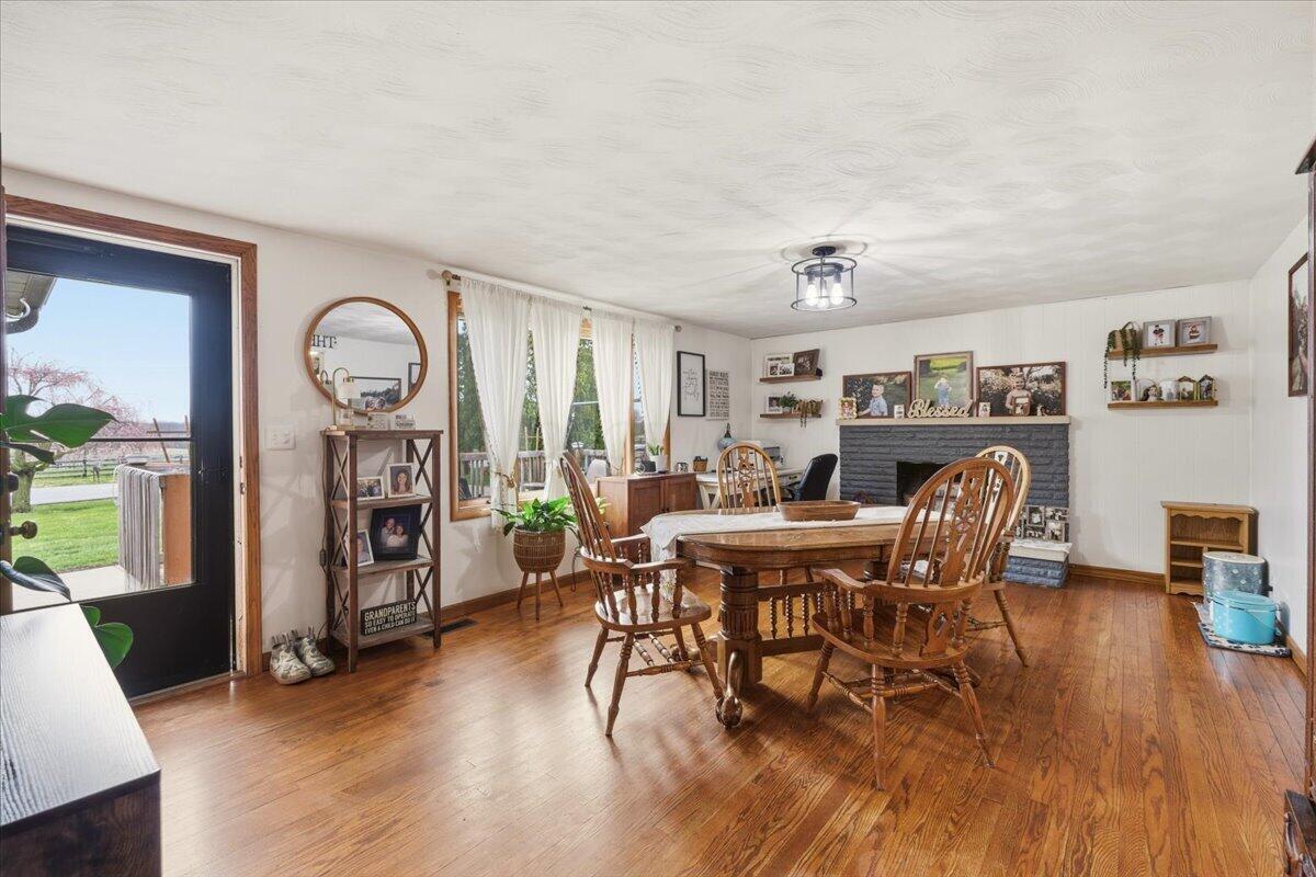 13739 Old Mansfield Road