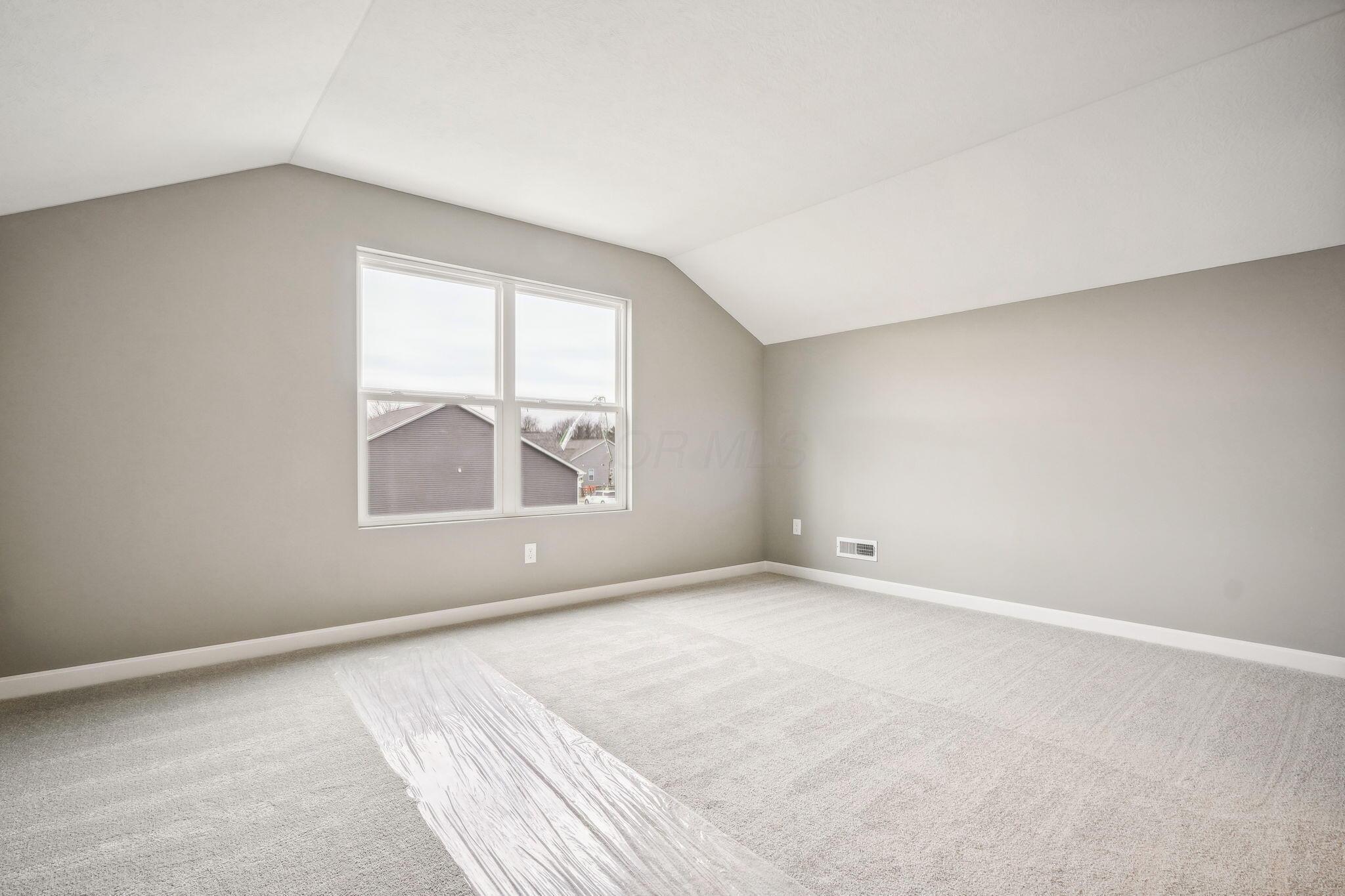 2986 Darby Downs Road, Grove City, Ohio image 31