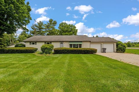 Photo of 18 Whipkey Drive, Granville, OH 43023 (MLS # 226018862)
