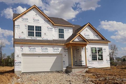 Photo of 794 Hilton Drive, Reynoldsburg, OH 43068 (MLS # 226012583)