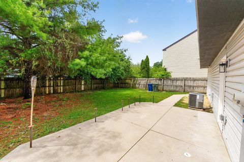 Tiny photo for 367 Effington Lane, Columbus, OH 43207 (MLS # 226015825)